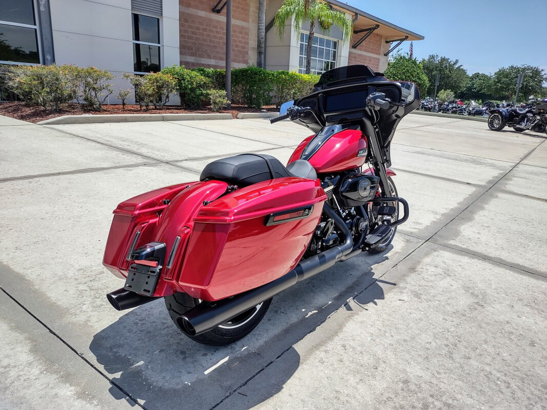 Street Glide®