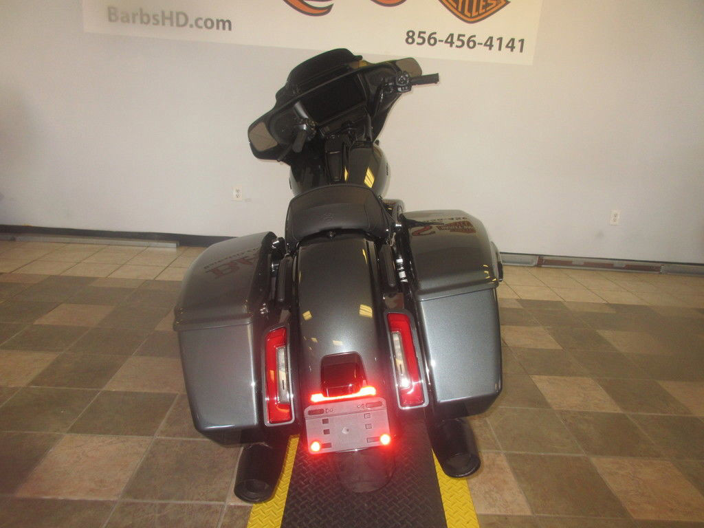 Street Glide®