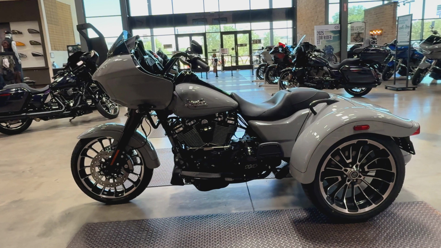 Road Glide® 3