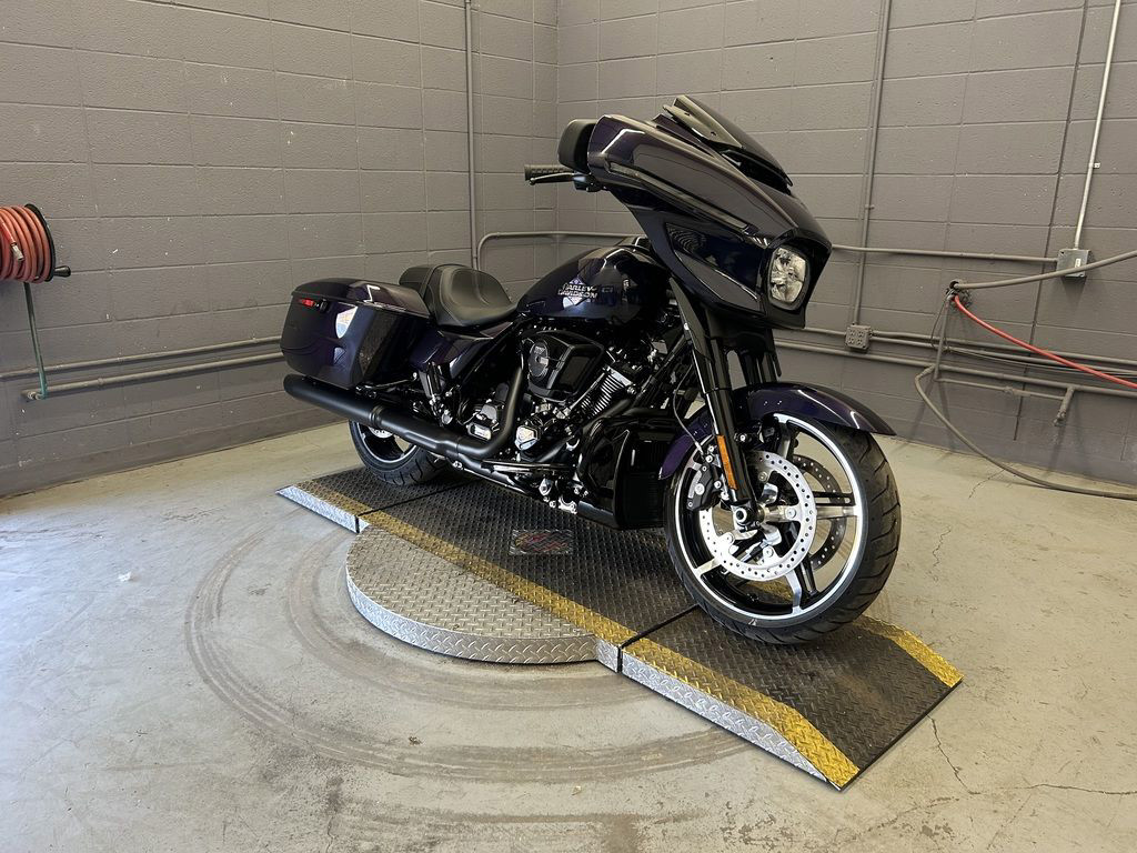 Street Glide®