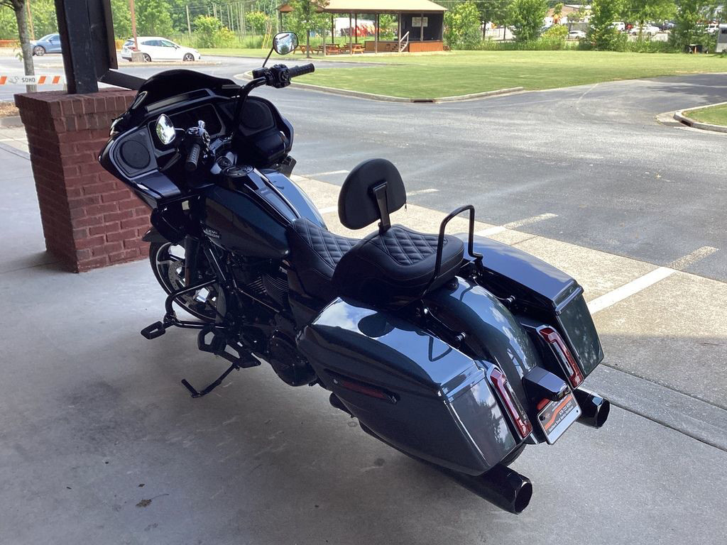 Road Glide®