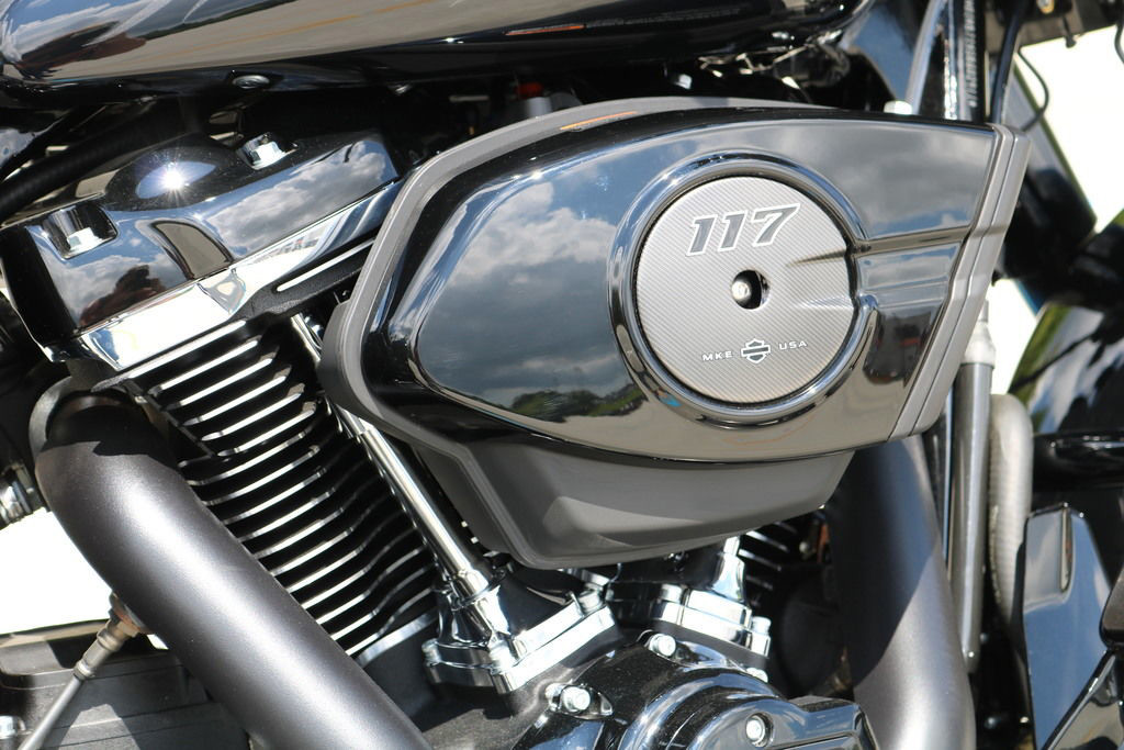 Street Glide®