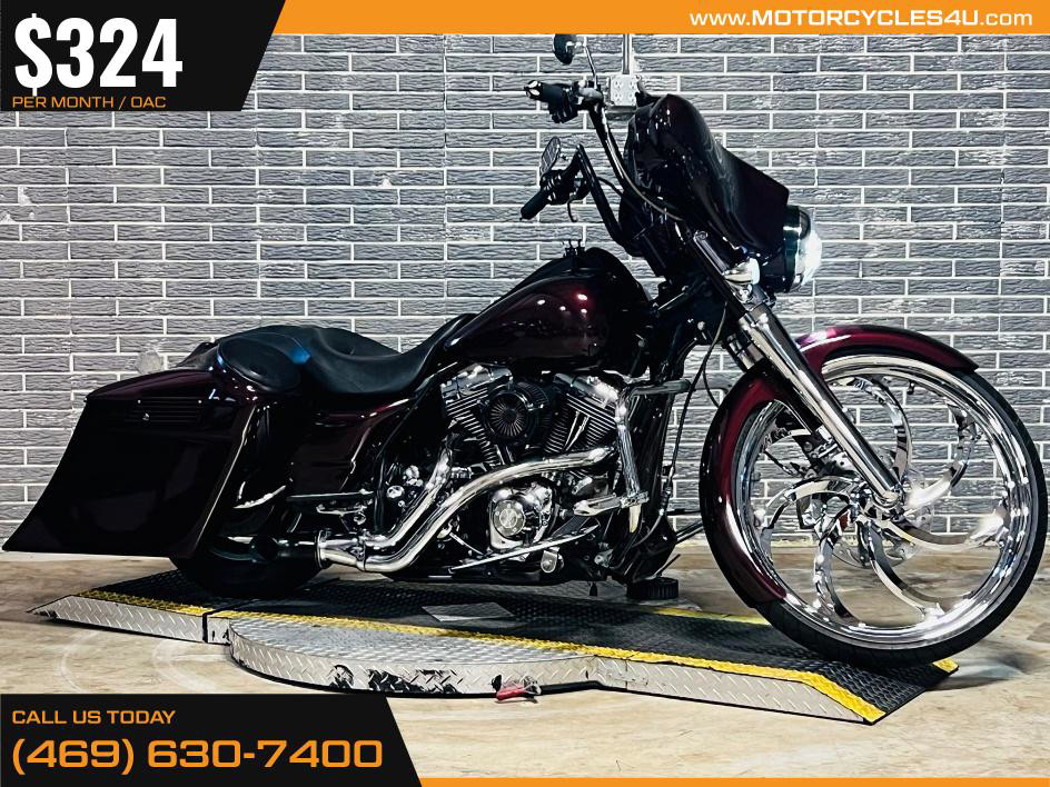 Street Glide®
