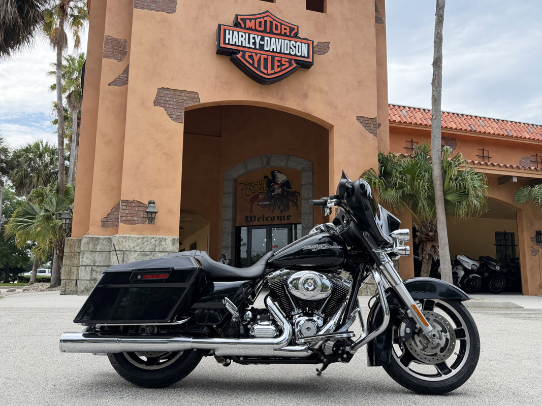 Street Glide®
