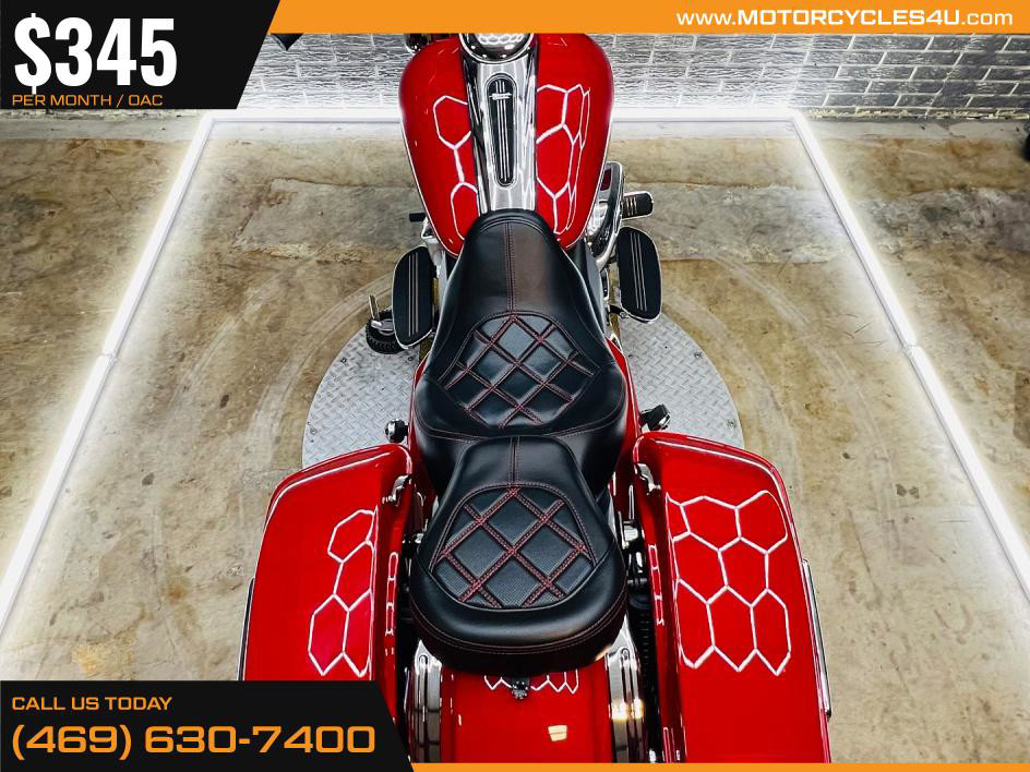Street Glide®