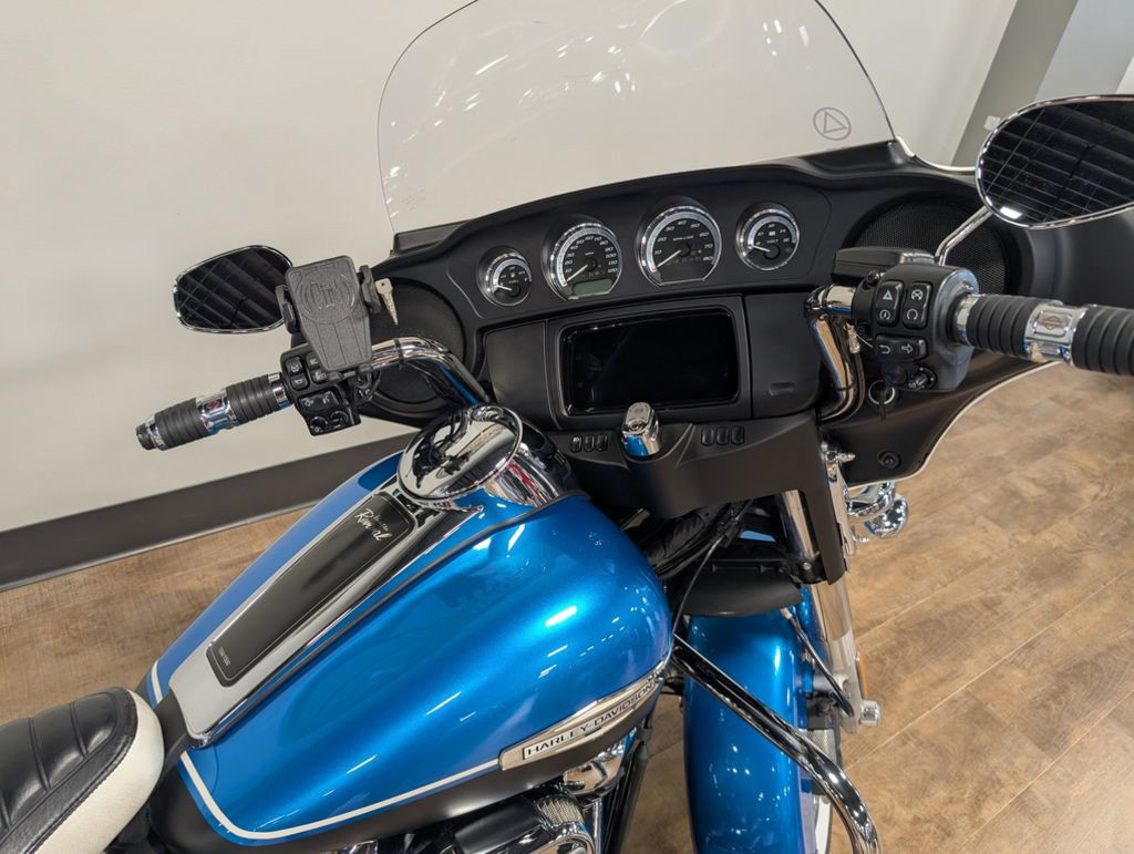 Electra Glide® Revival