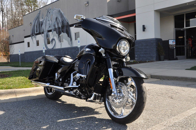 CVO® Street Glide®