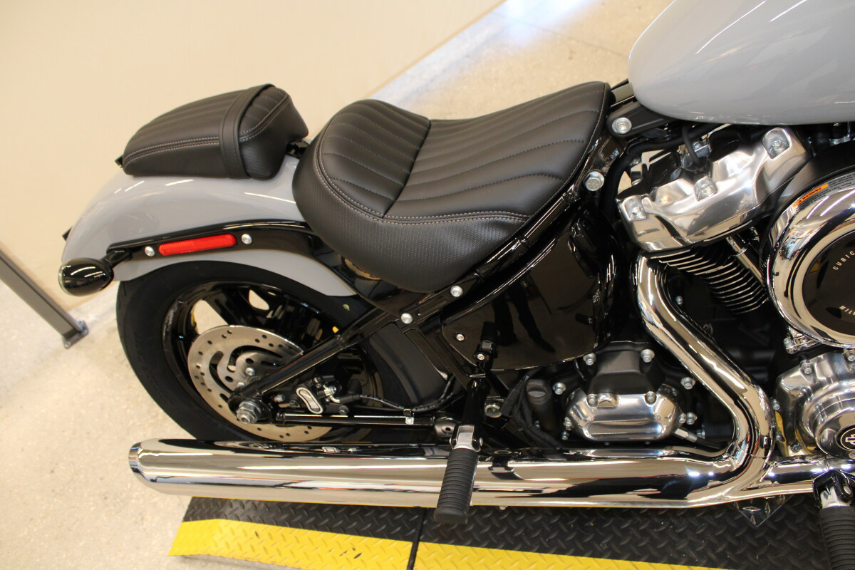 Street Bob®