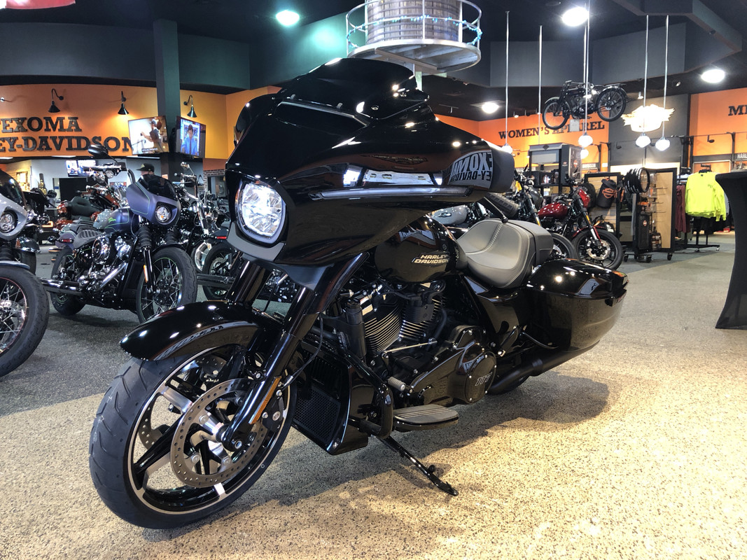 Street Glide®