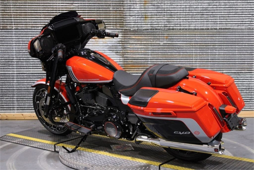 CVO® Street Glide®
