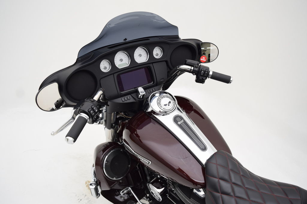 Street Glide®