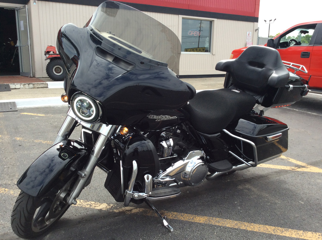 Street Glide®