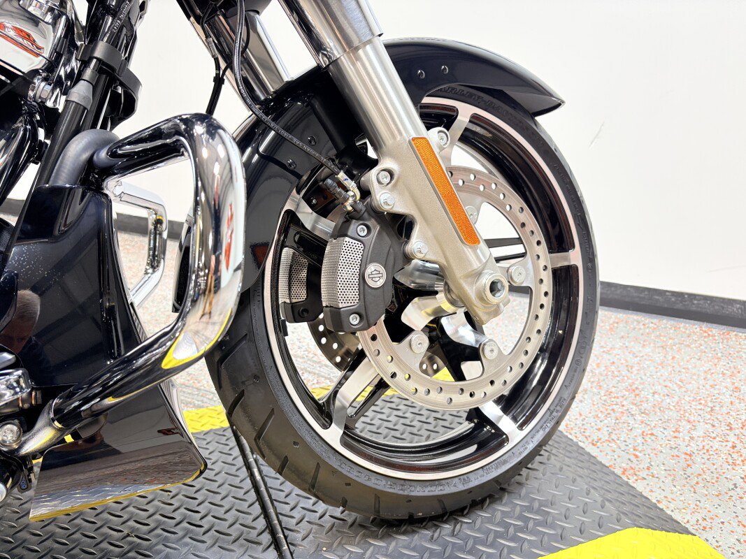 Street Glide®