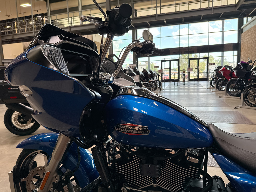 Road Glide®