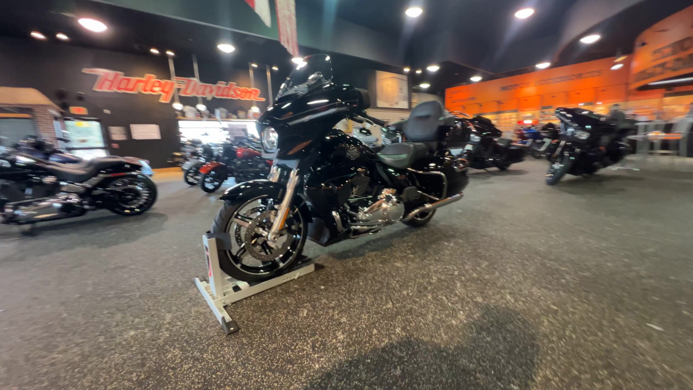 Street Glide® Ultra