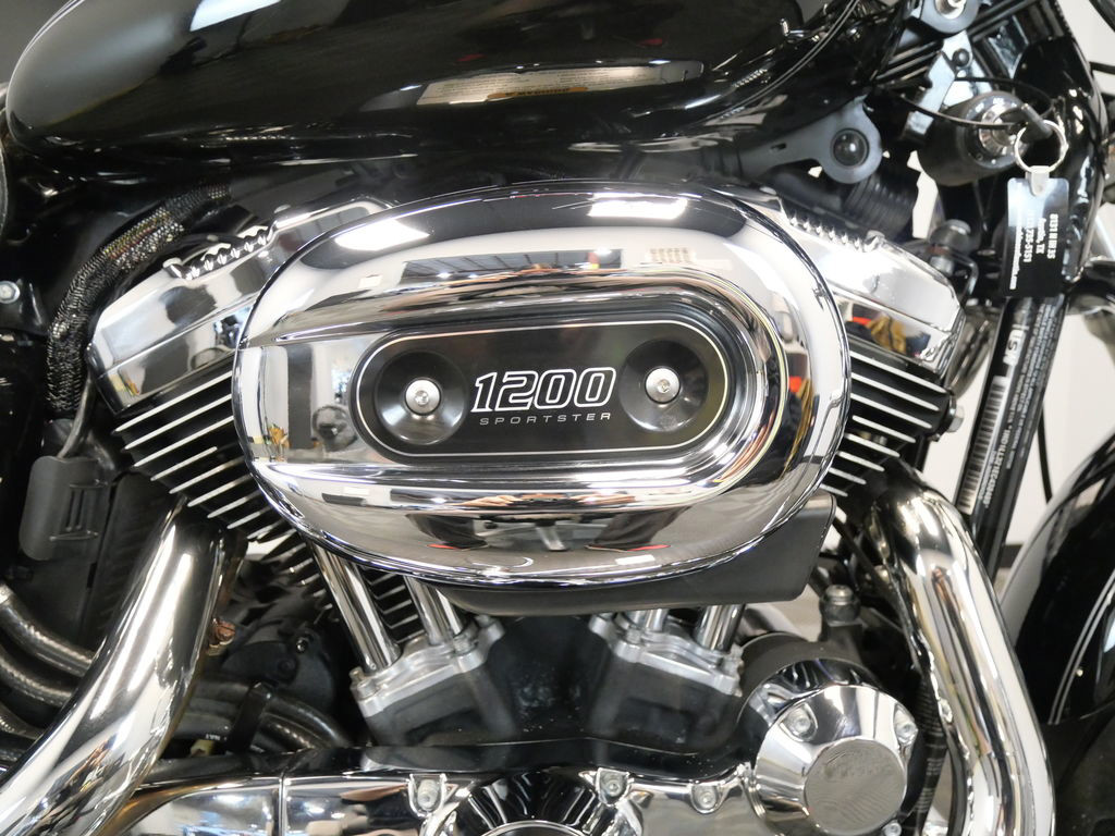 Sportster® SuperLow® 1200T