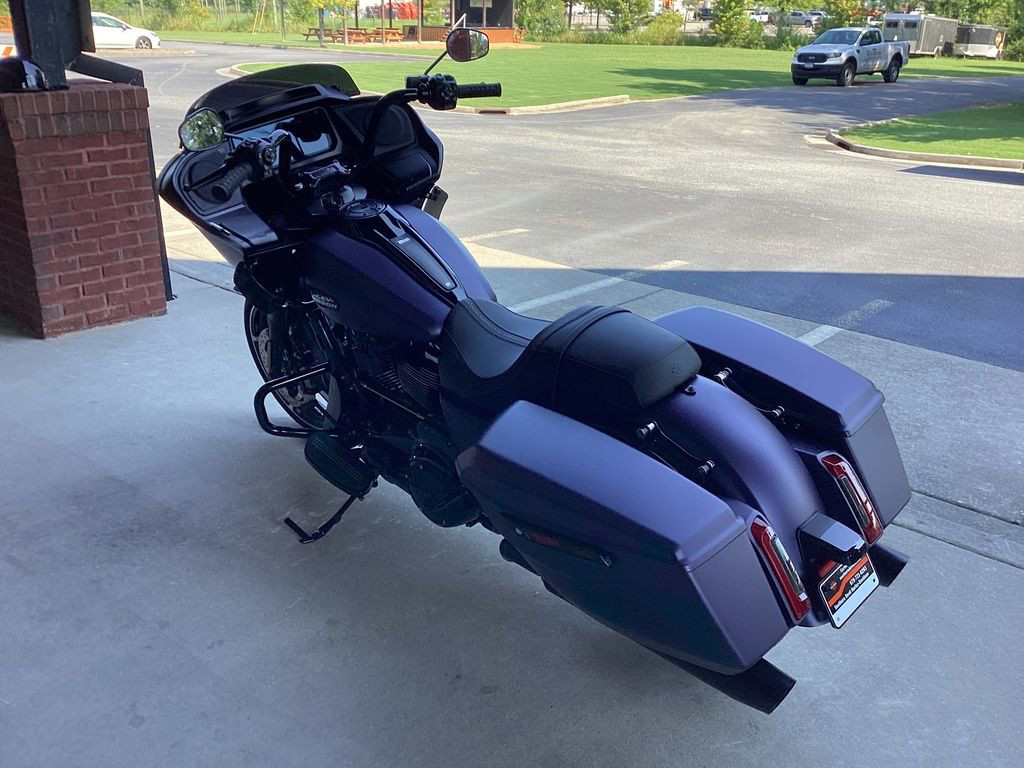 Road Glide®