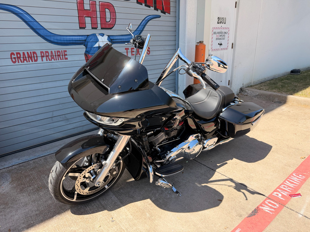 Road Glide®