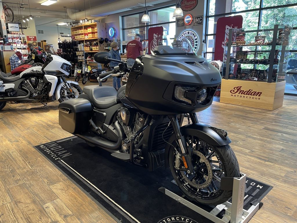 Challenger Dark Horse 112