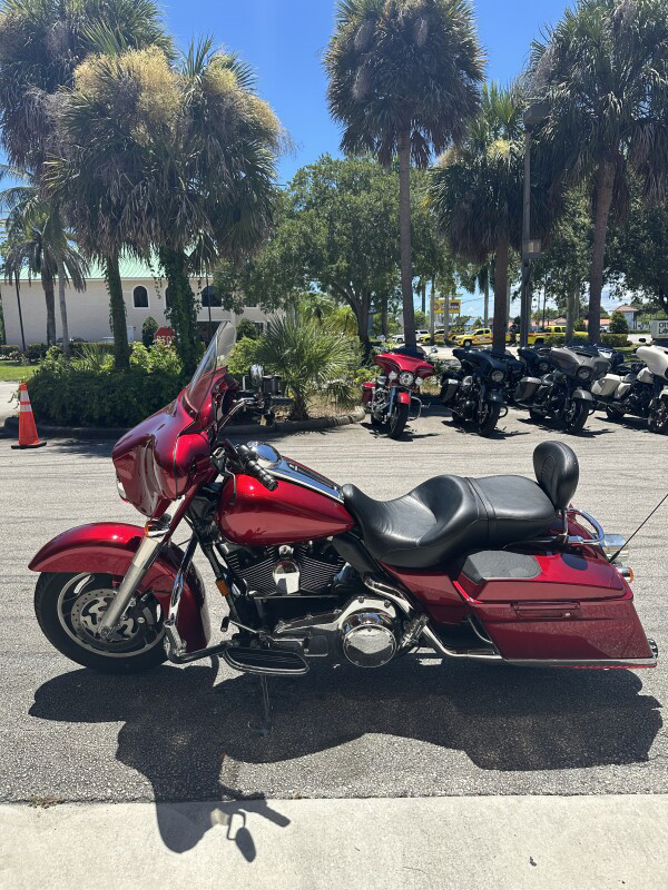 Street Glide®