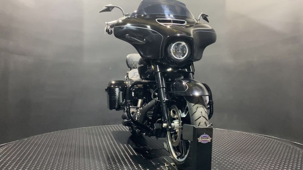Street Glide® Special