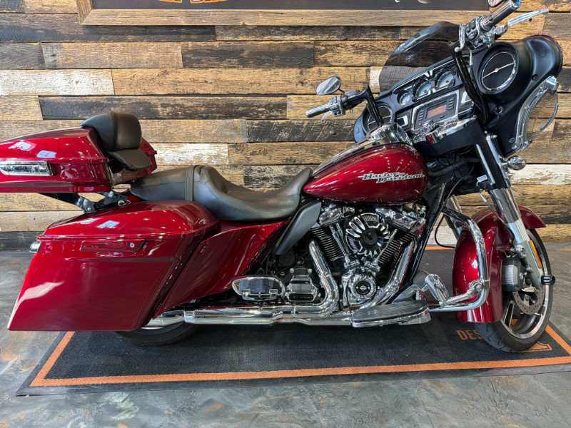 Street Glide®