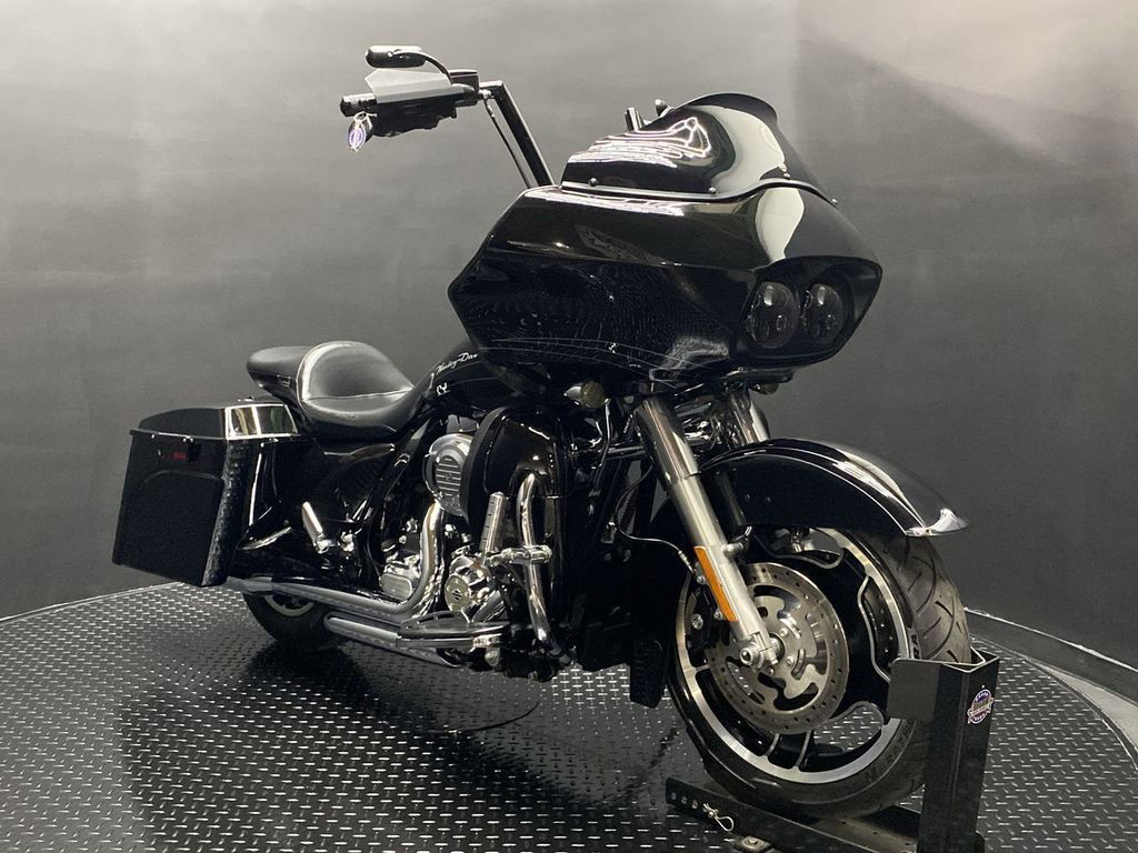 Road Glide® Custom
