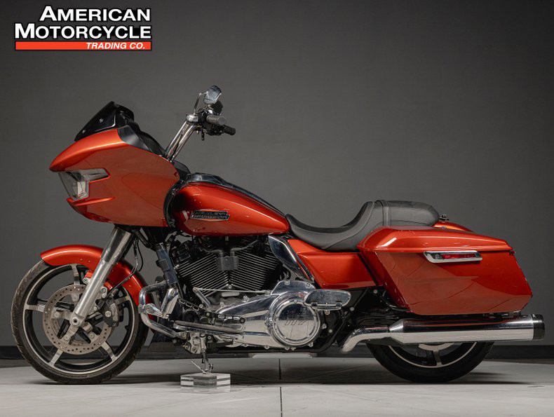 Road Glide®