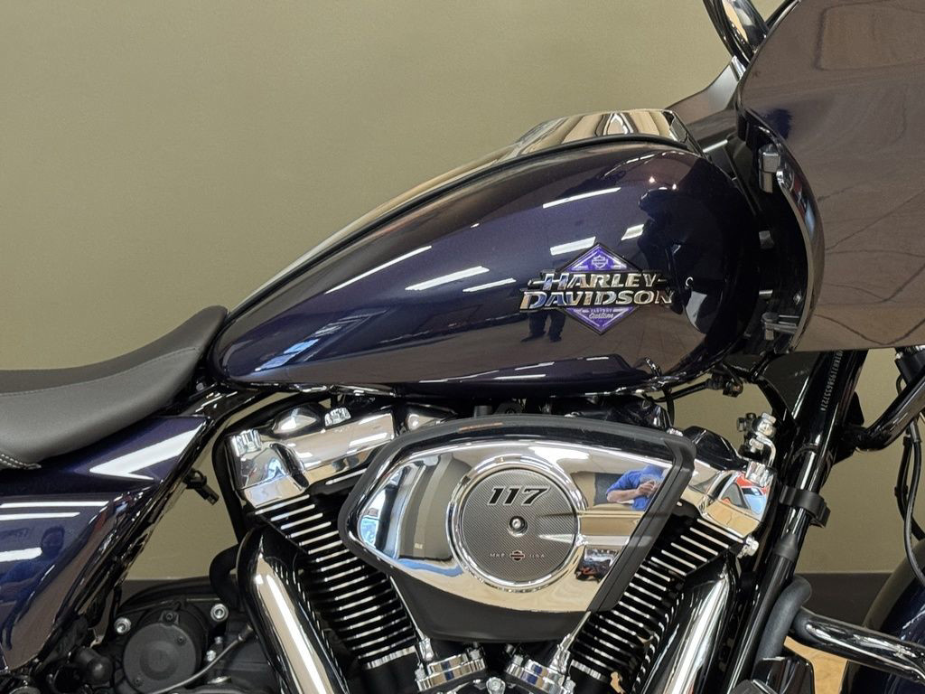 Road Glide®