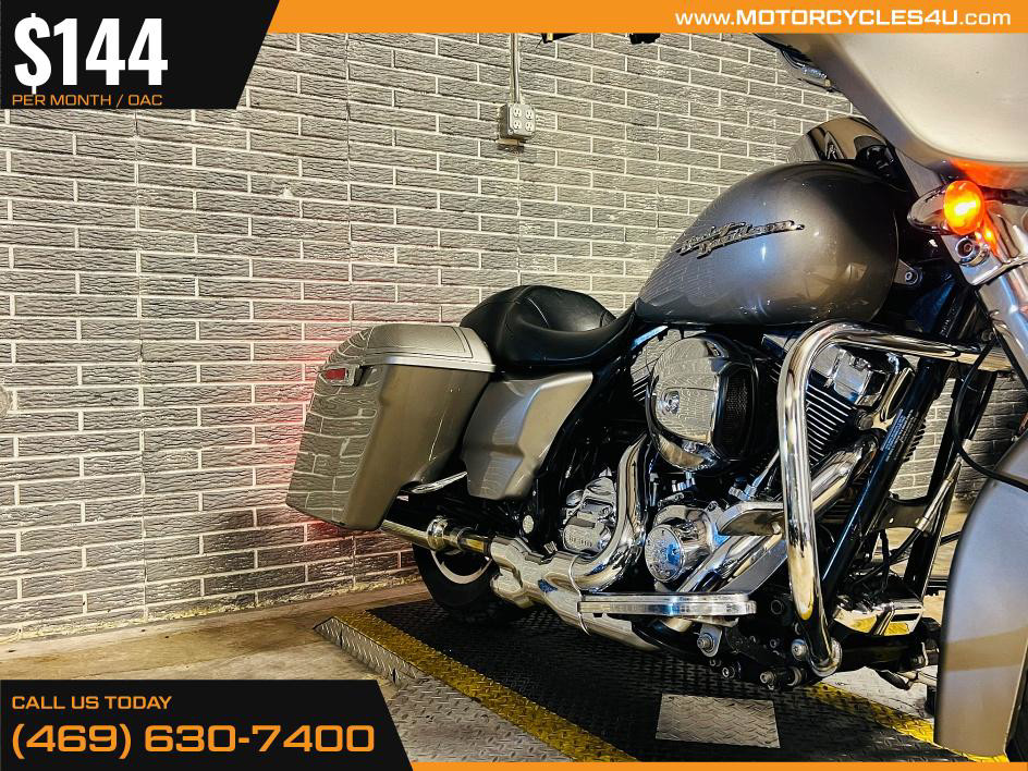 Street Glide®