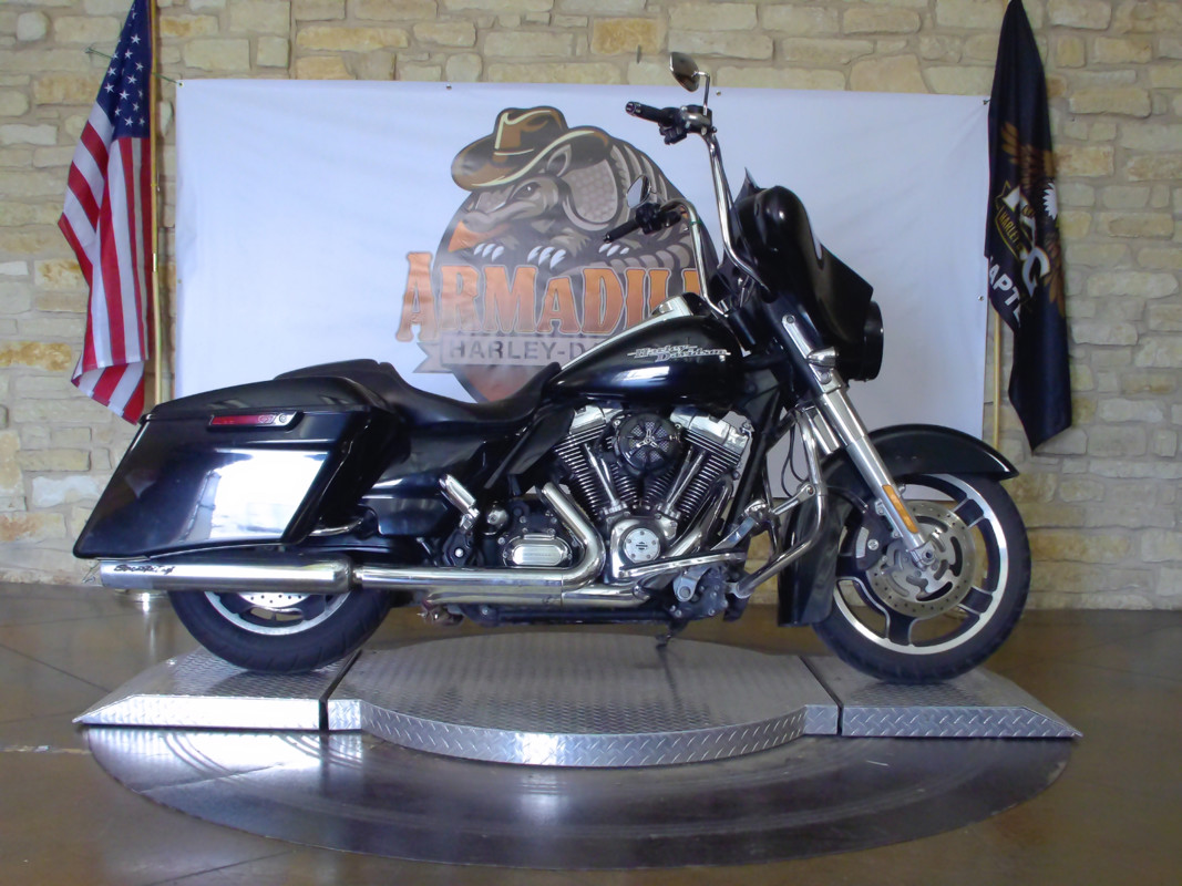 Street Glide®