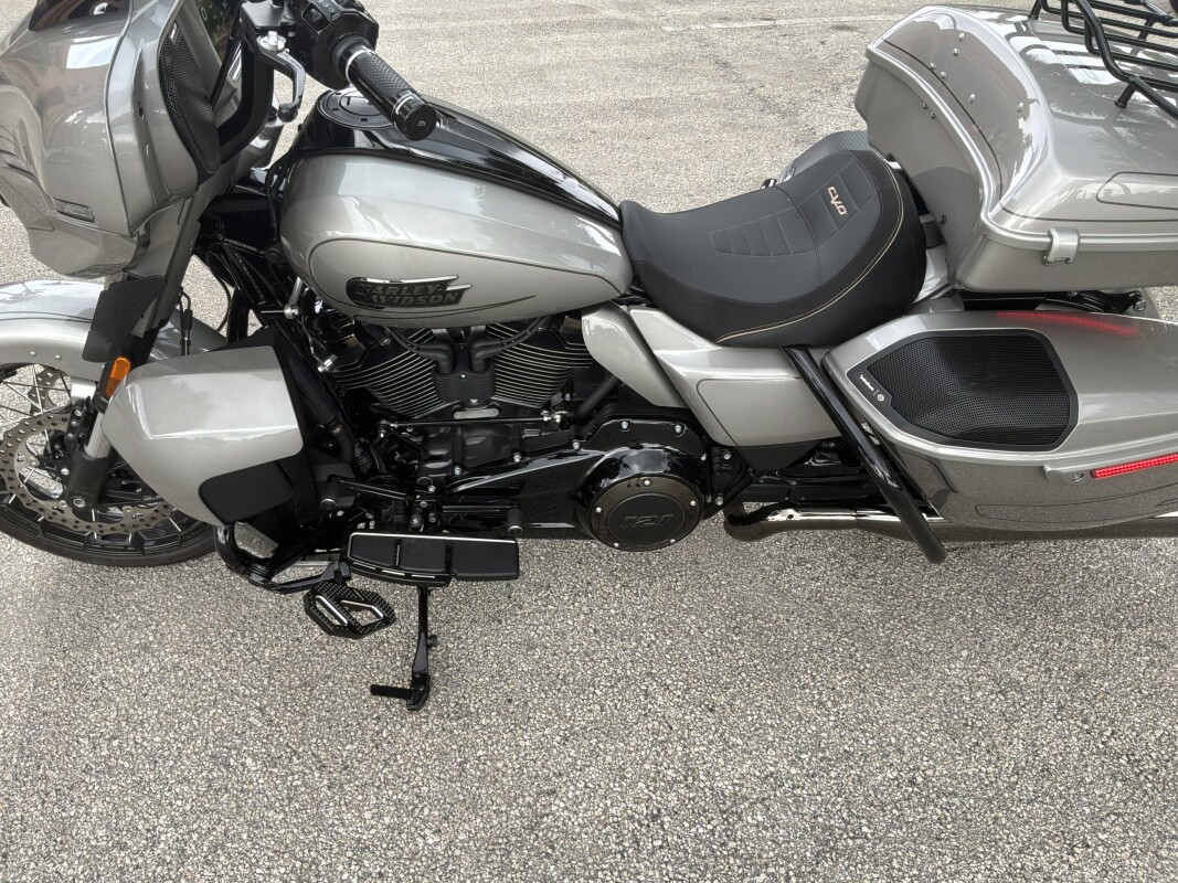 CVO® Street Glide®