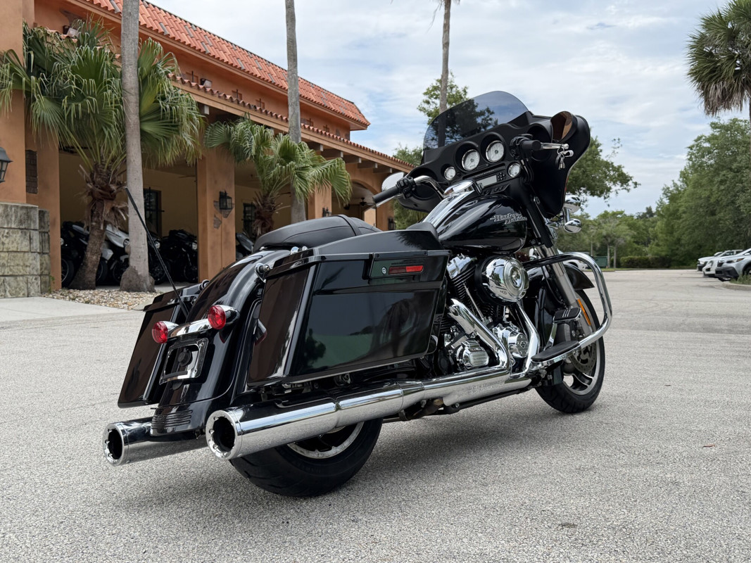 Street Glide®