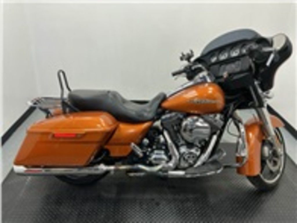 Street Glide®
