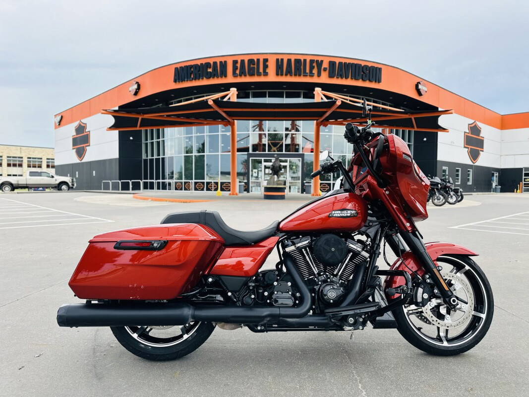 Street Glide®