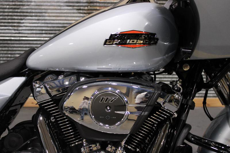 Road Glide®