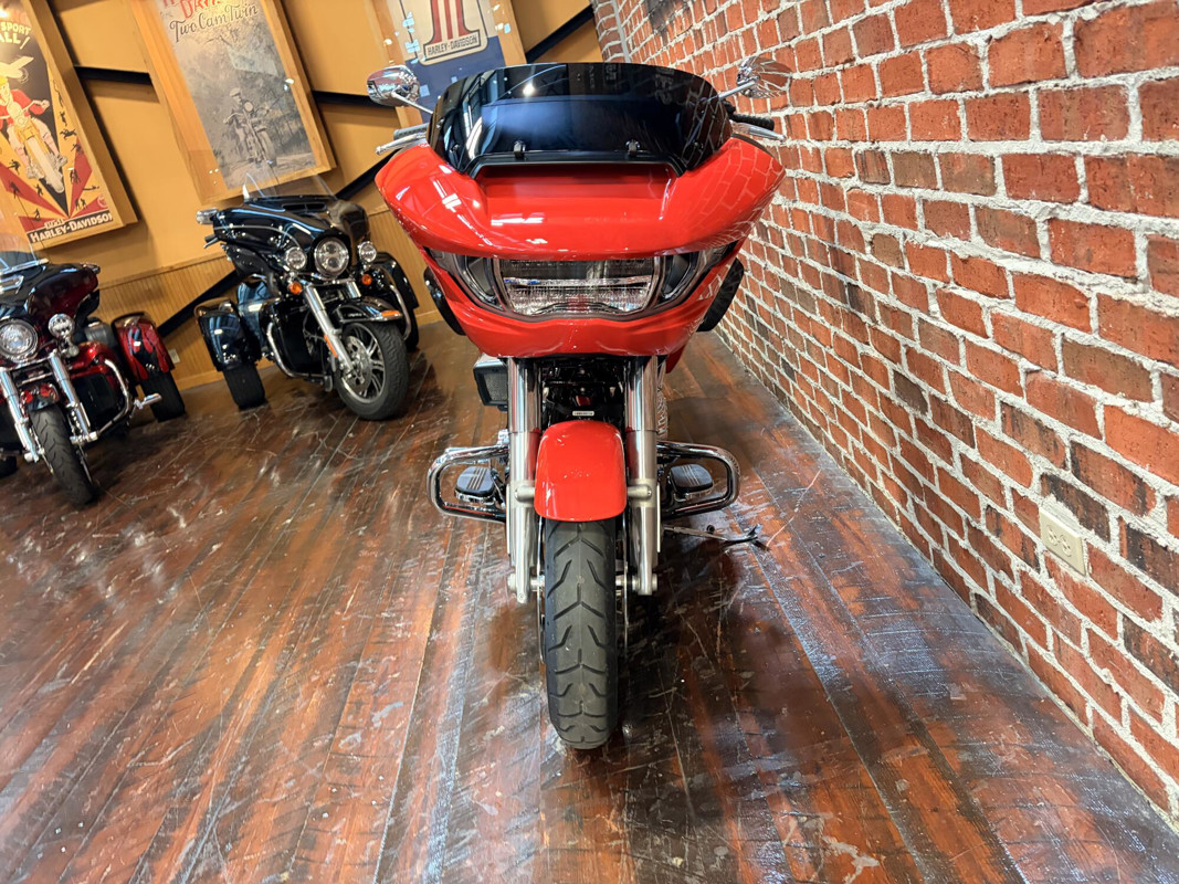 Road Glide®