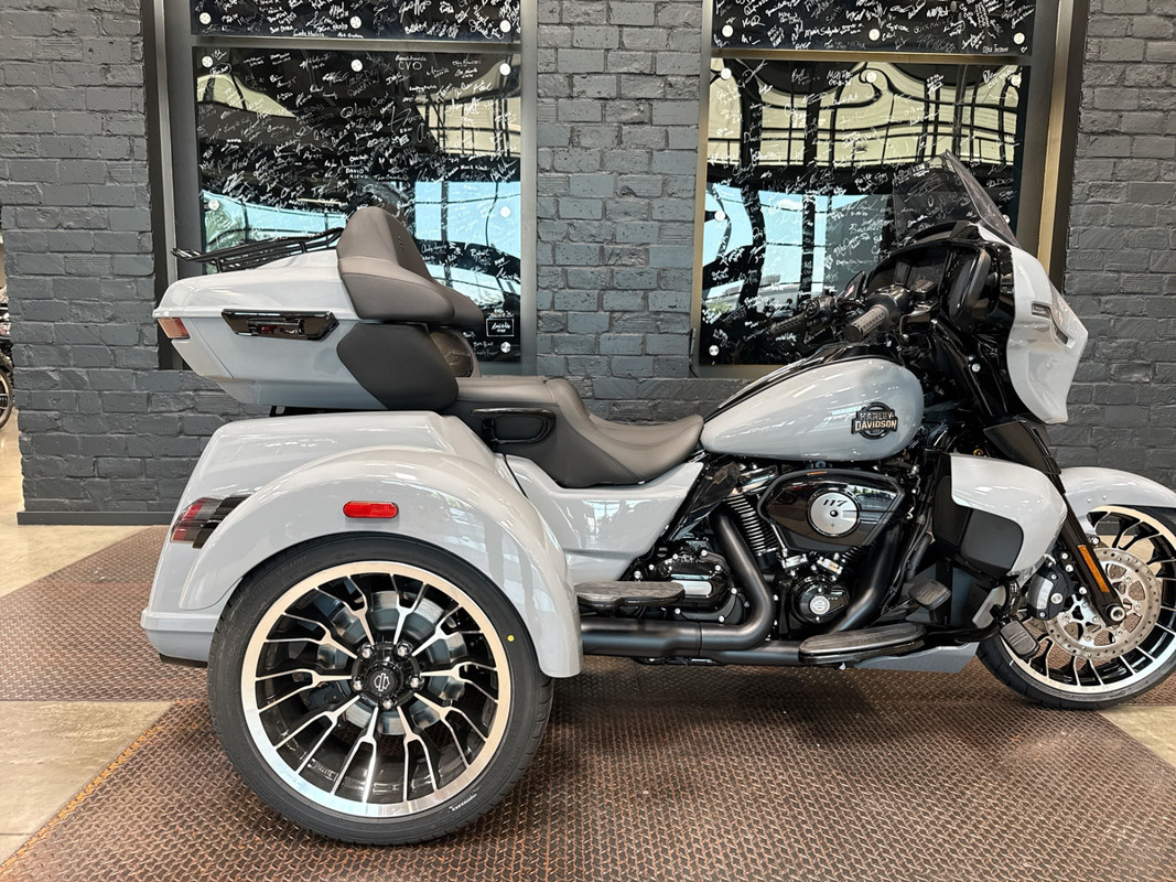 Street Glide® 3 Limited