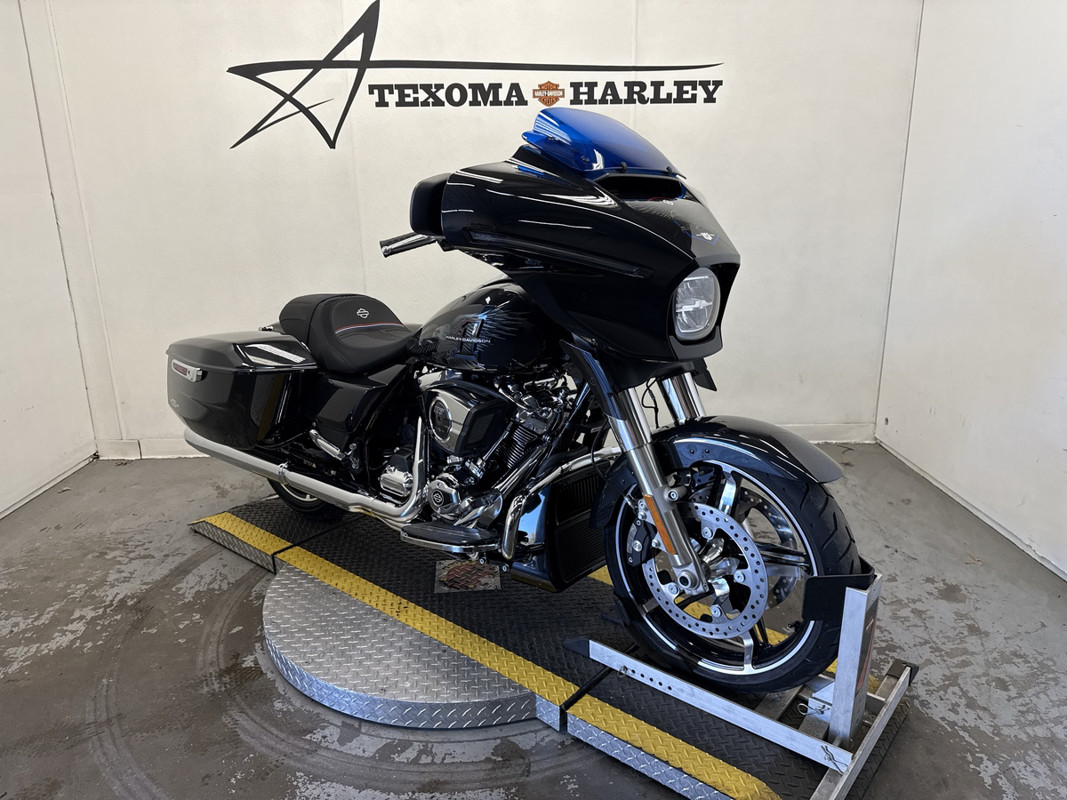 Street Glide®