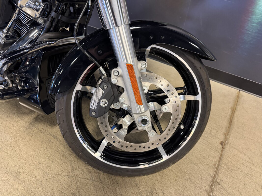 Road Glide®
