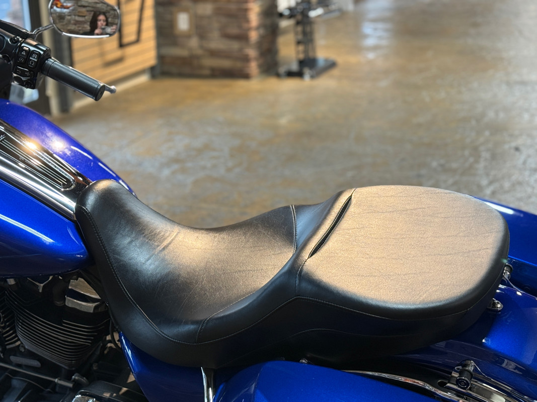 Road Glide®