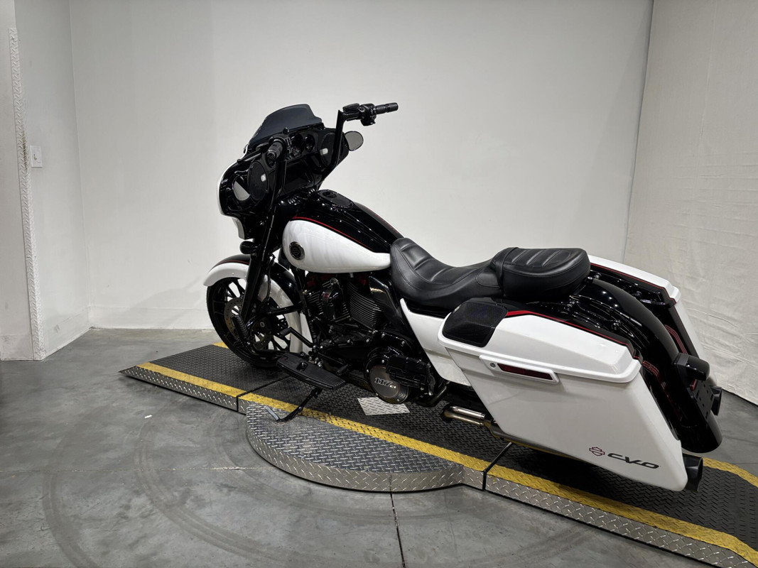 CVO® Street Glide®