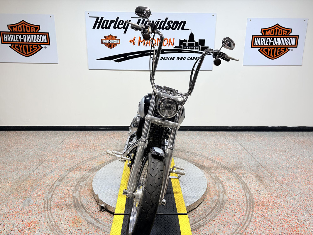 Dyna® Super Glide Custom