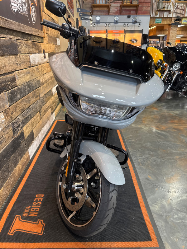 Road Glide®