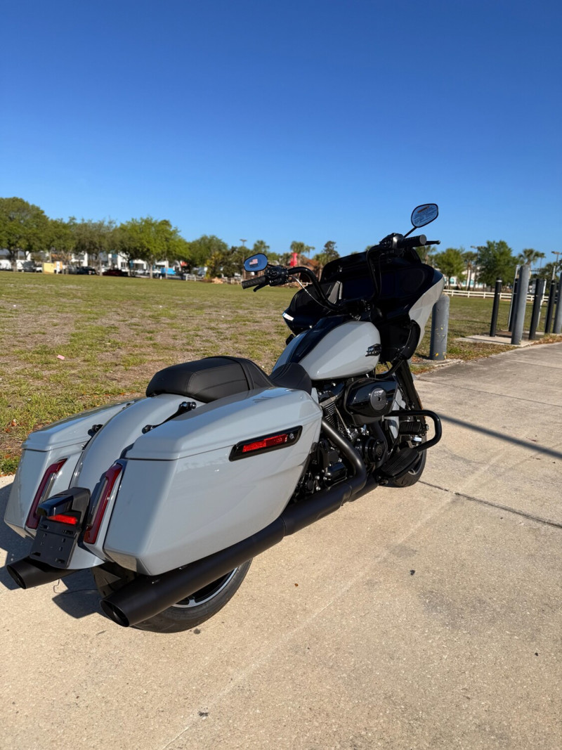 Road Glide®