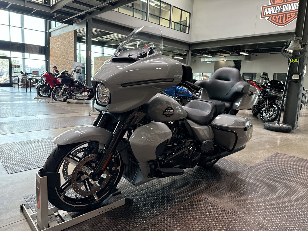 Street Glide® Ultra