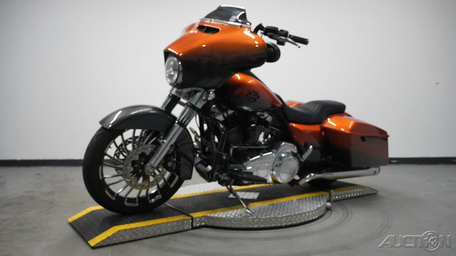 Street Glide®