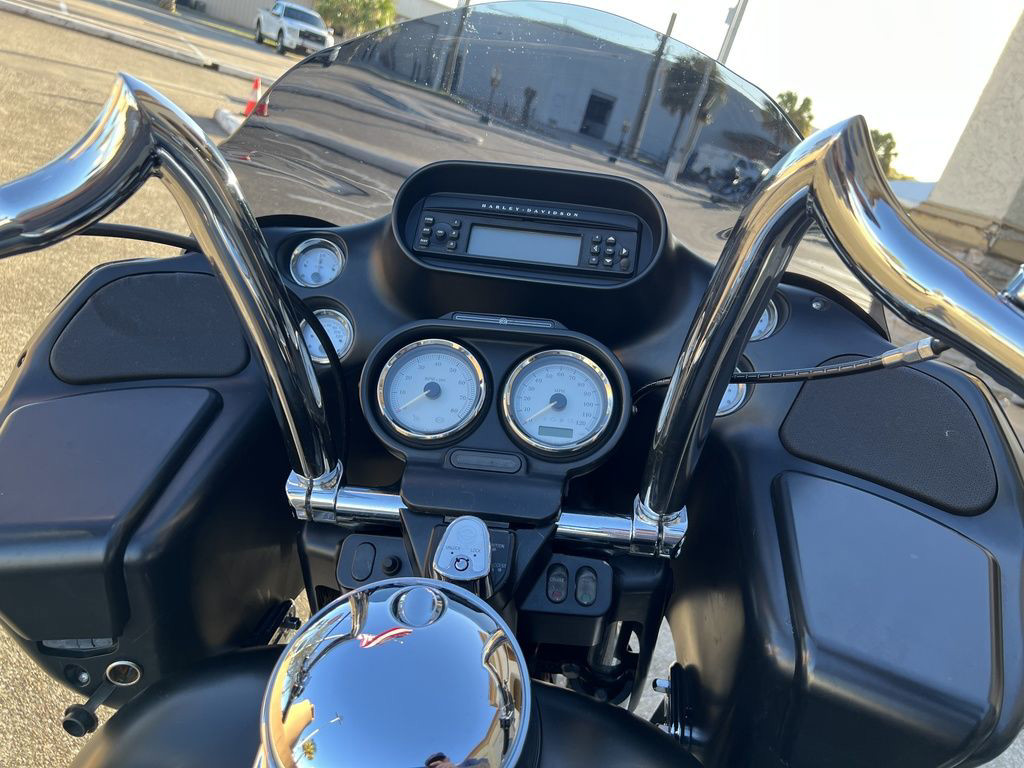 Road Glide® Custom