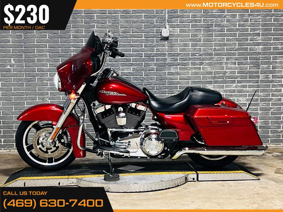 Street Glide®