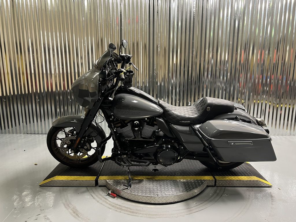 Street Glide® ST